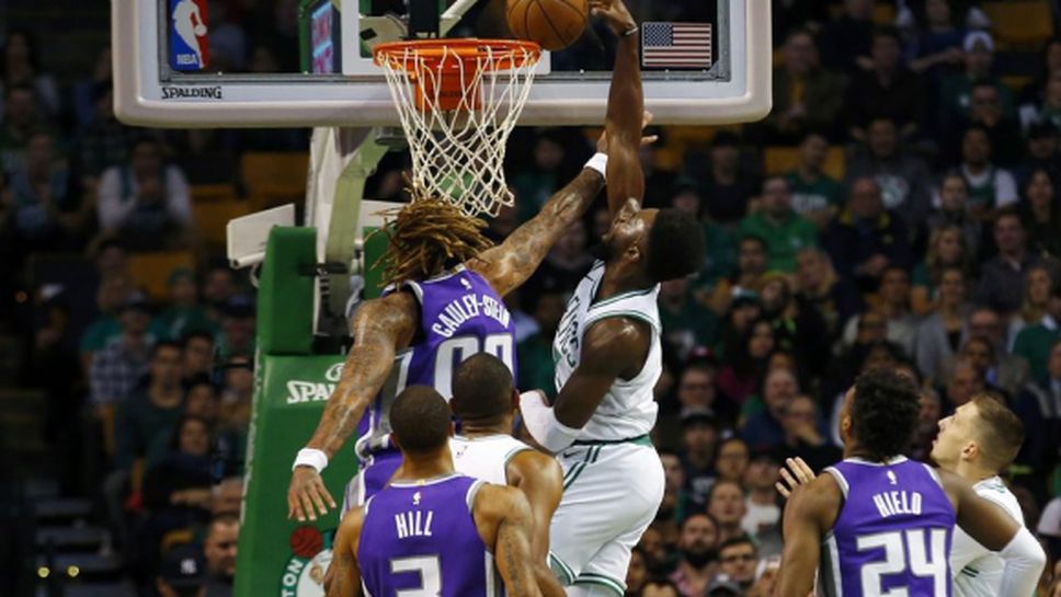 Бостън запази позицията си на лидер на Изток след победа срещу "кралете"