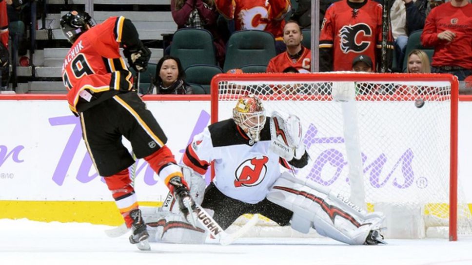 Калгари победи Ню Джърси след дузпи, Мразек спаси 36 успех за успех на Детройт