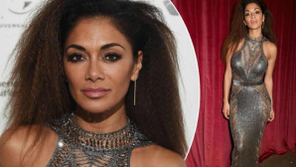 Никол Шерцингер отново без бельо на парти