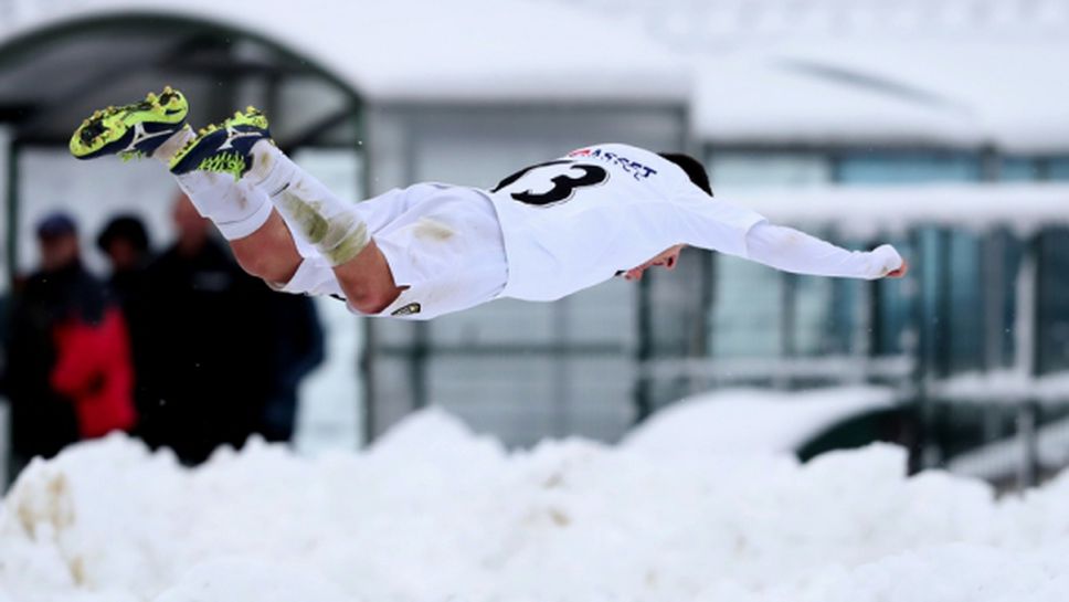 Иван Минчев обясни защо се е метнал в снега