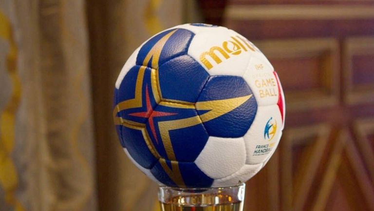 Локомотив (Варна) се откъсна на върха в хандбалното първенство