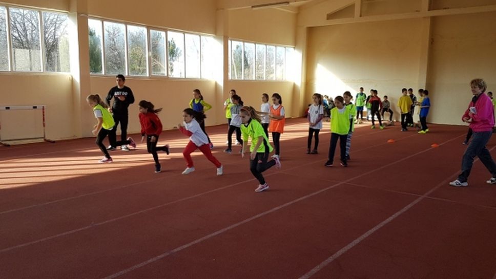 Над 160 деца се включиха в състезанията по лека атлетика в “Ученическа купа Варна”