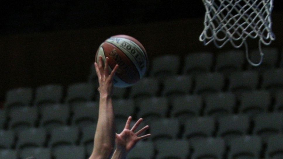 Рилски триумфира край морето