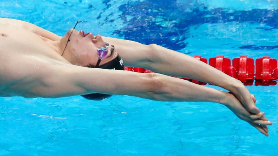 17-годишно руско чудо спечели първата титла на ЕП по плуване със световен рекорд