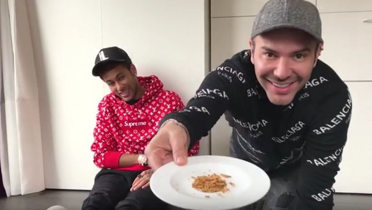 Неймар си хапнал хлебарки и червеи, докато бил в Бразилия (видео)