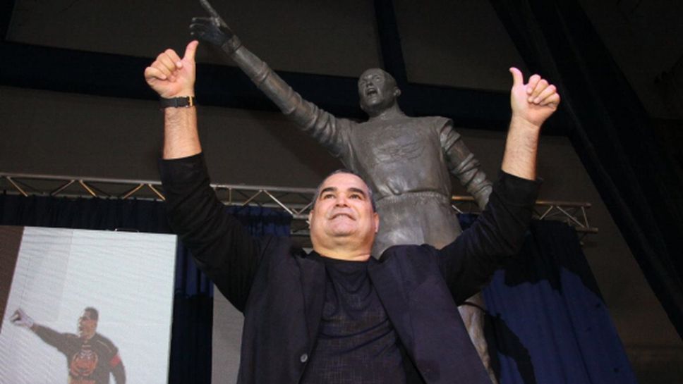 Чилаверт вече има своя статуя в Аржентина