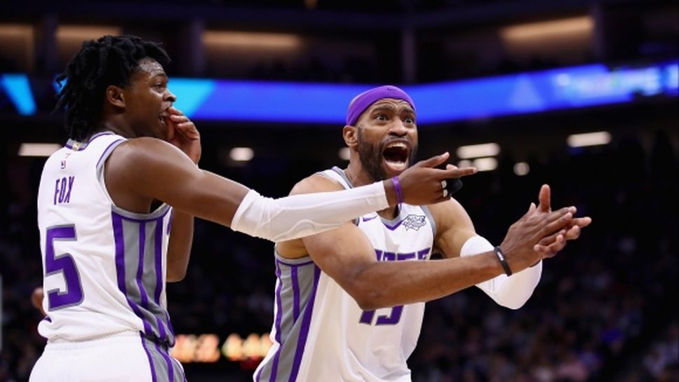 Торонто трогна големия Винс Картър (видео)