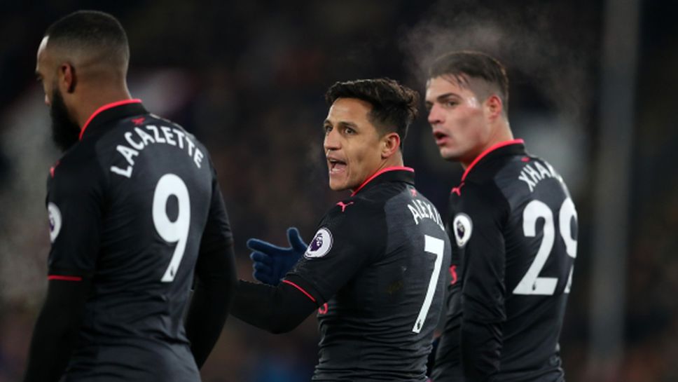 Радостта при първия гол на Алексис показа разделение в съблекалнята на Арсенал