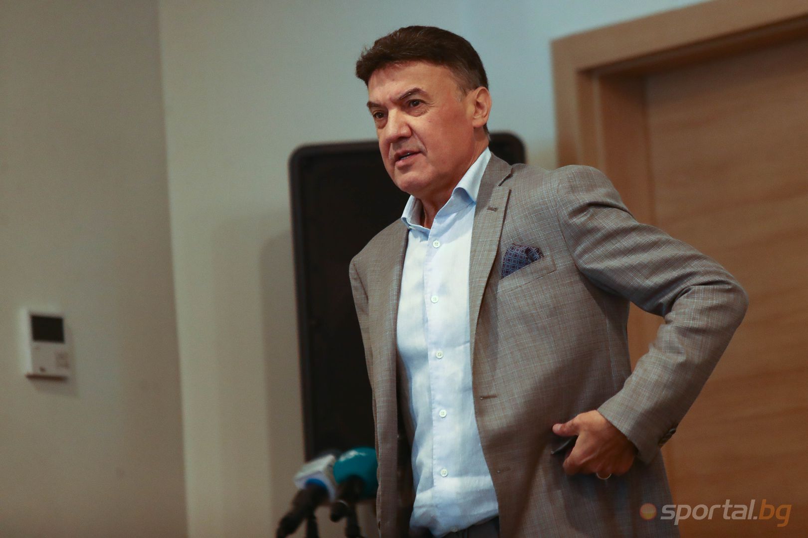 Боби Михайлов обявява решенията на редовния изпълком на БФС