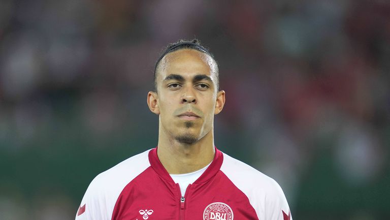  Юсуф Поулсен ще пропусне мача на Дания против Полша 