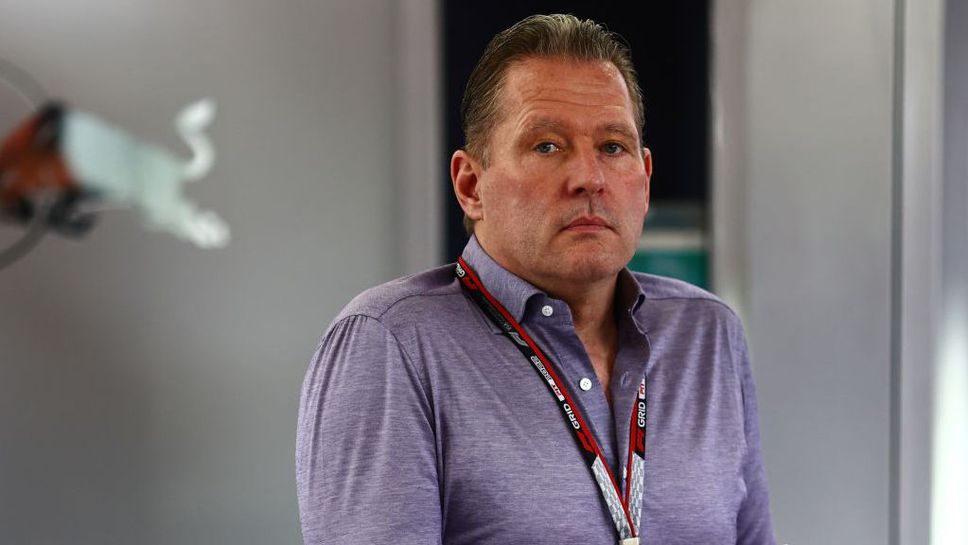 Йос прогнозира какво ще е бъдещето на Макс