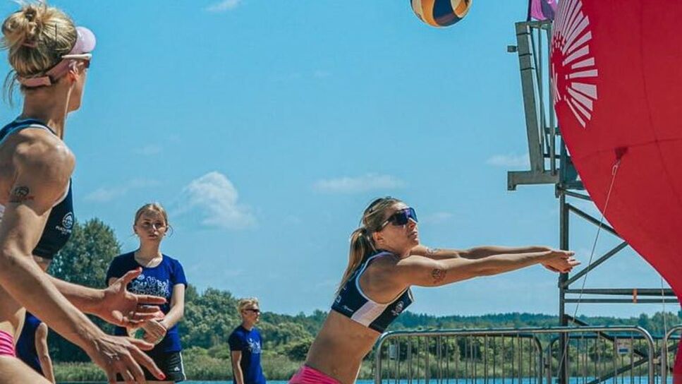 Състезателка на Левски със сребро в турнира за купата на Полша по плажен волейбол