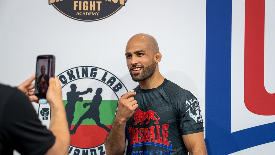 Очаквайте на живо: Grappling Grand Prix 77