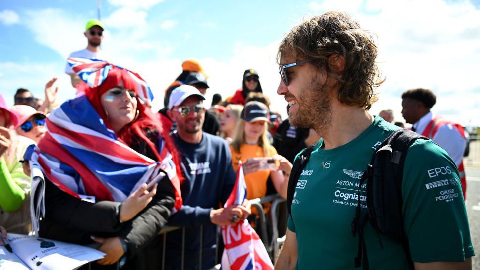 Фетел призова за доживотни забрани за фенове на Формула 1