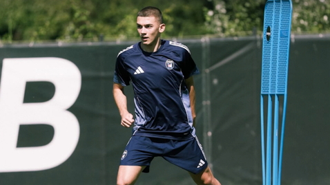  Младежки национал на България тренира с отбор от Серия 