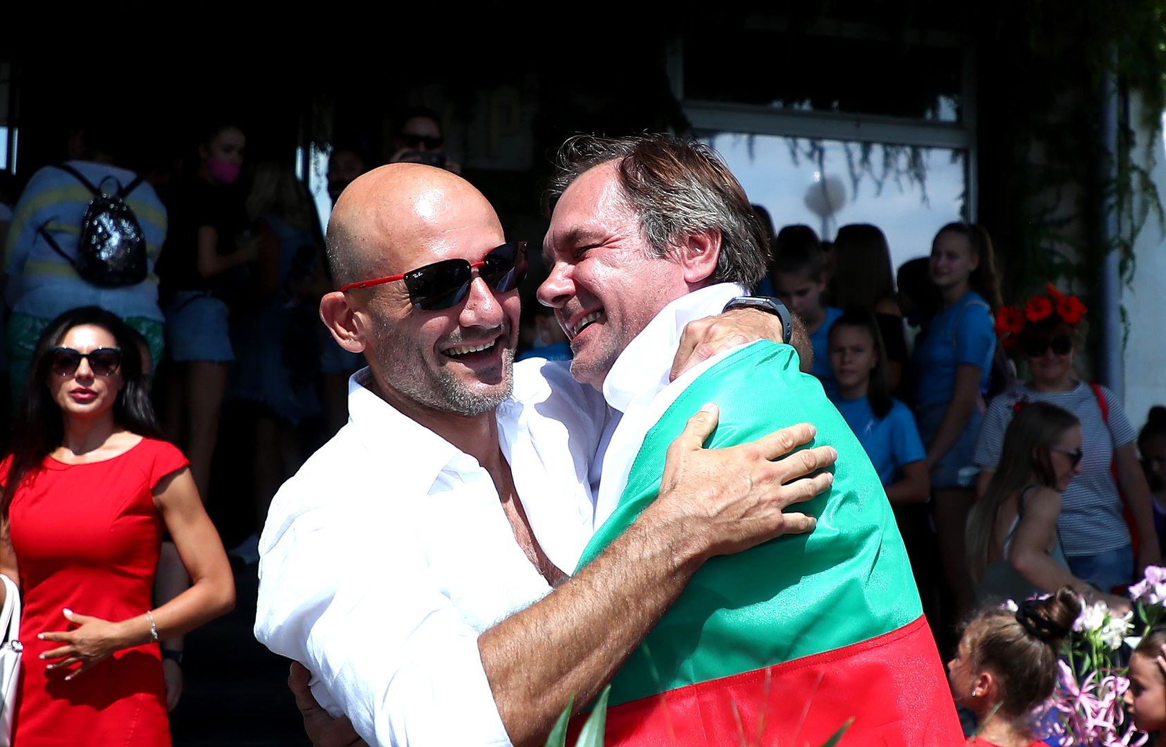 Олимпийските шампионки по художeствена гимнастика се прибират в България