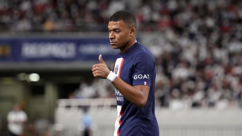  Феновете на Реал Мадрид демонстрираха, че не са не запомнили отхвърли на Мбапе и му се подиграха 