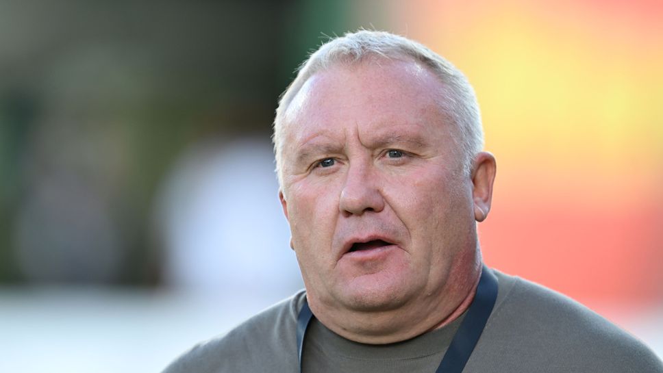 Ботев (Пловдив) се раздели с Николай Киров