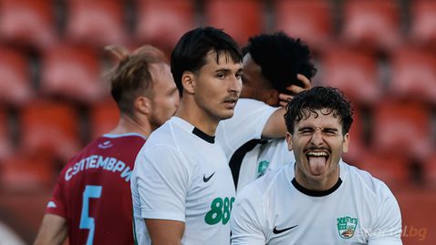 Няма го Кошмара? Тук е Вълшебния мустак!