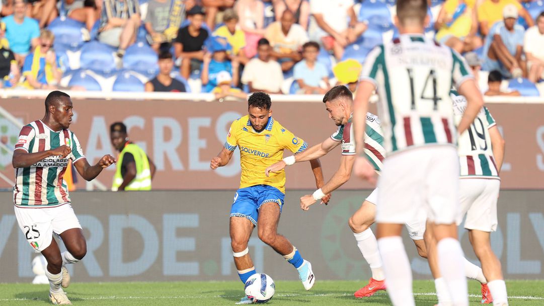 Обнадеждаващ дебют за Атанас Чернев в Португалия