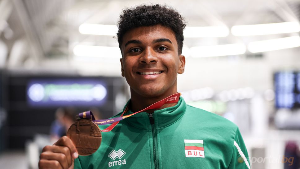 При завръщането на родните състезатели от Европейското първенство за юноши