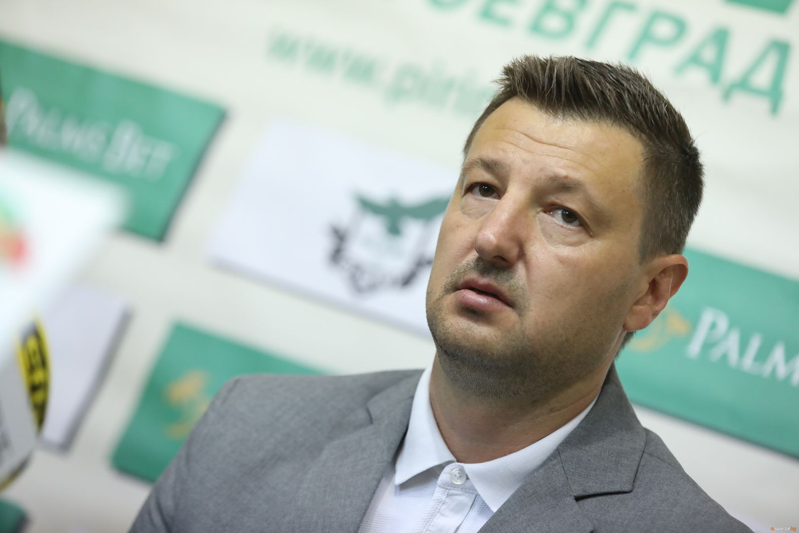 Президентът на Пирин Ива Уорън говори преди старта на Втора Лига