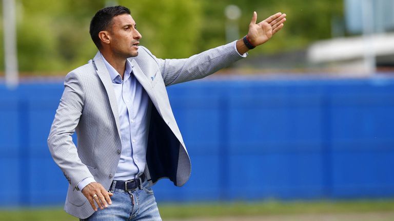 Бившият национал и полузащитник Светослав Петров е новият старши треньор