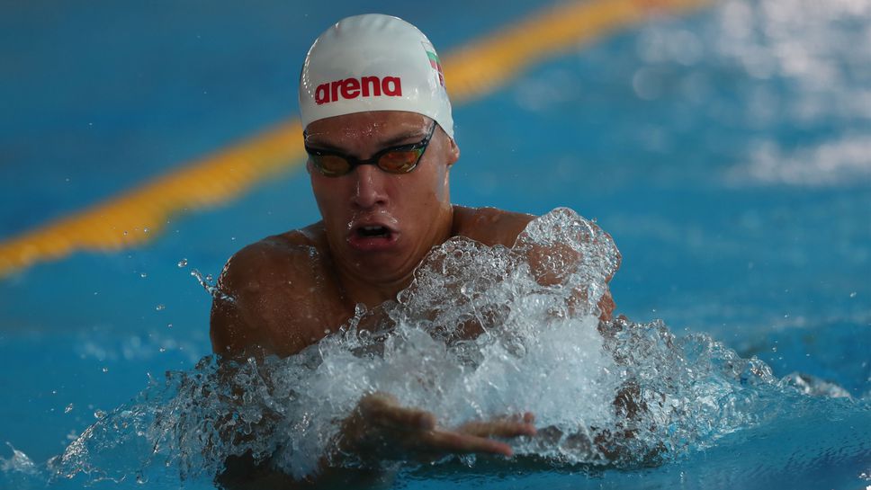Тонислав Събев с национален рекорд и полуфинал на 50 метра бруст на Европейското