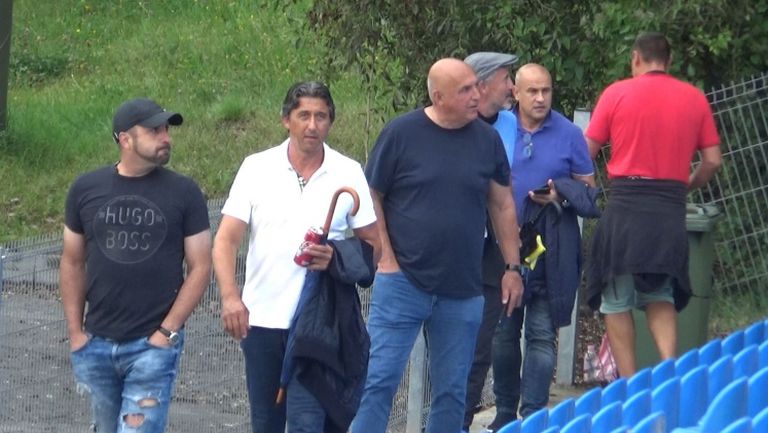 Треньорът на Левски Георги Тодоров и Даниел Боримиров пристигнаха на стадиона в Драгалевци