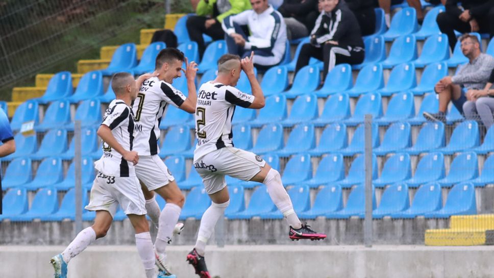 С втория си гол в мача Стефанов направи резултата разгромен за Локо срещу Септември