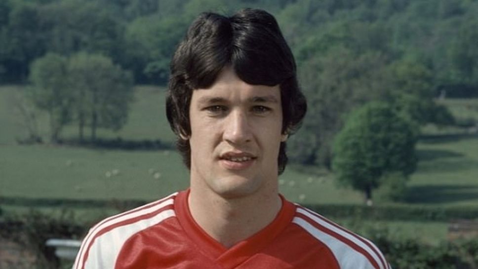 Почина бивш национал на Уелс