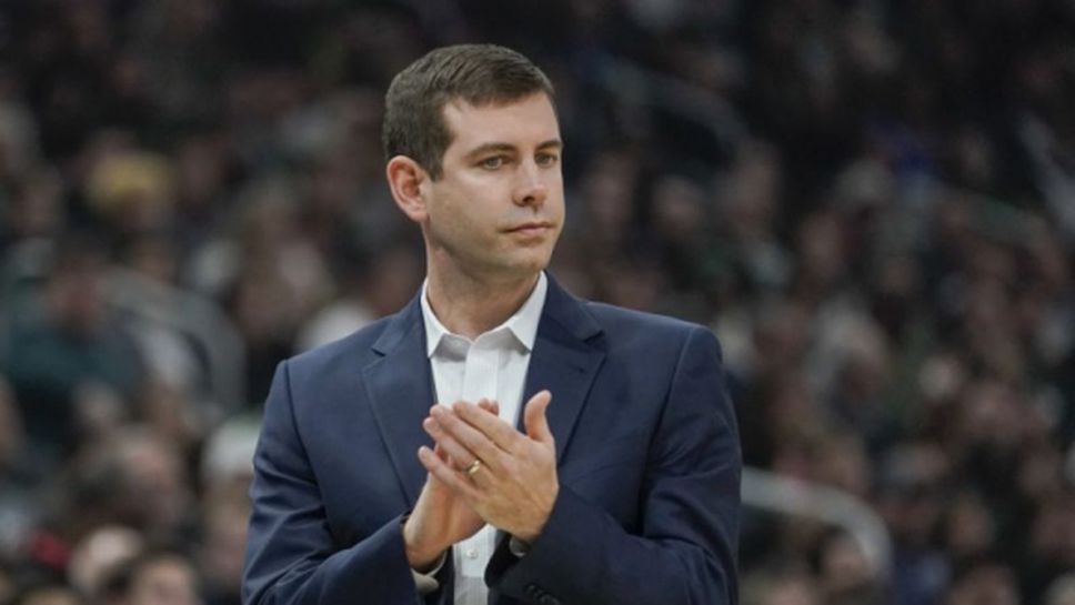 Брад Стивънс преподписа с Бостън Селтикс