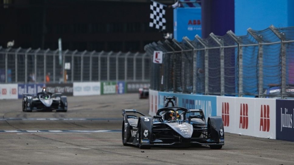 Щофел Вандоорн донесе първа победа на Mercedes във финала на сезона във Формула Е