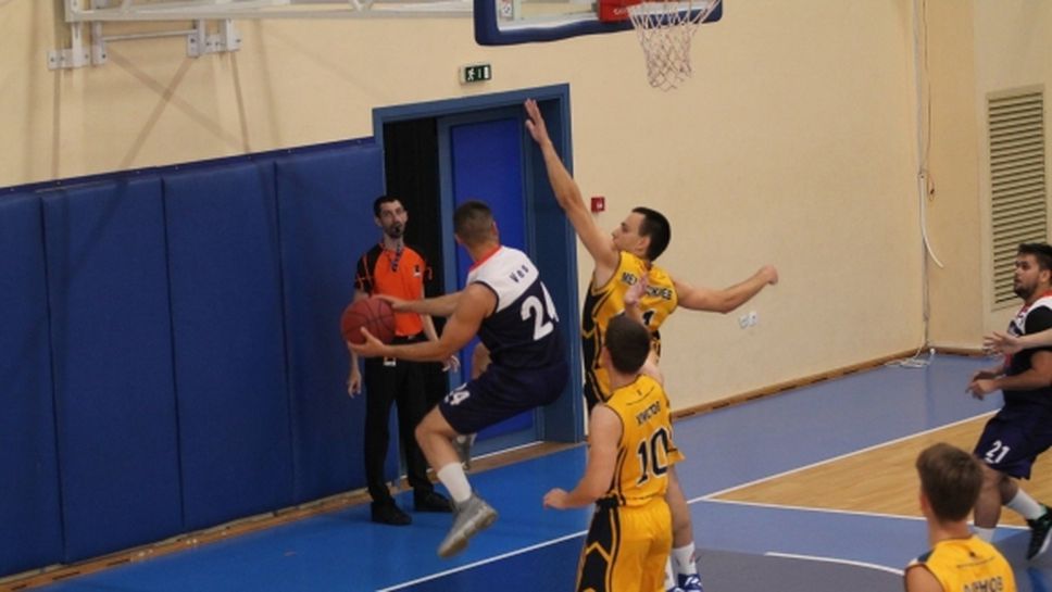 "Викингите" изтръгнаха важна победа над Септември в битката за бронза