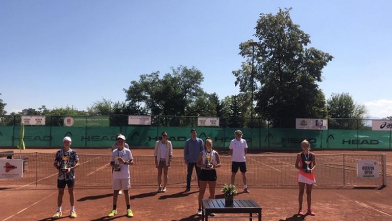 Георгиев и Габровска - шампиони на Държавното първенство по тенис до 14 г.