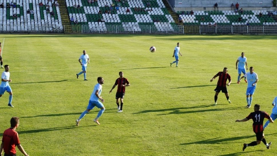 Локомотив (Мездра) с първа победа през сезона след пълен обрат срещу Академик (Свищов)