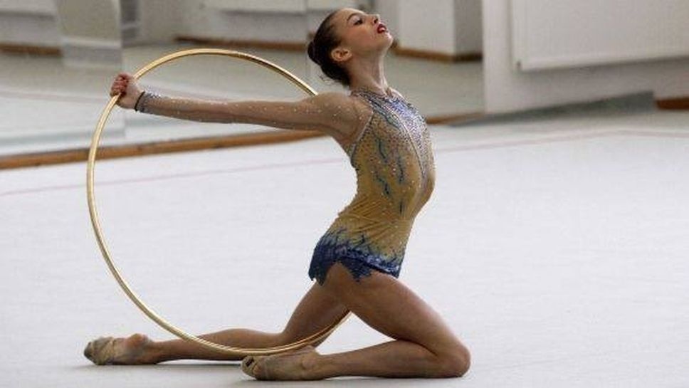 “Златната” Мадлен скъса със сина на Бинев