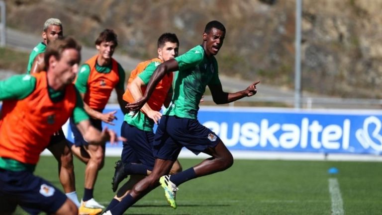 Реал Сосиедад отмени лагера си в Португалия заради положителна проба