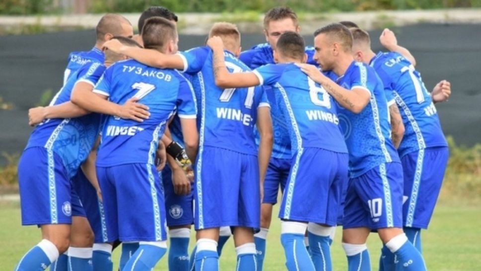 Черноморец спечели важна победа у дома, "акулите" продължават борбата за Втора лига