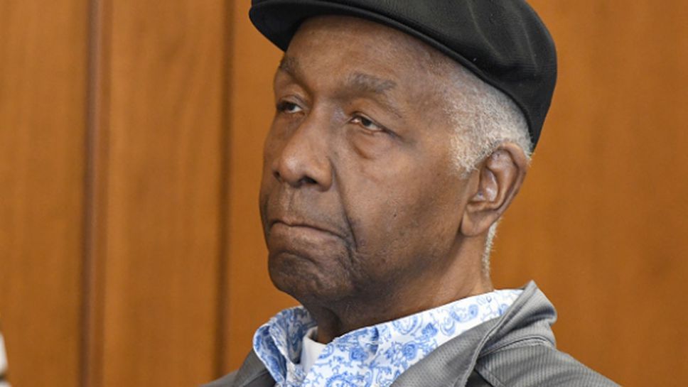 Легендарна фигура в колежанския баскетбол си отиде