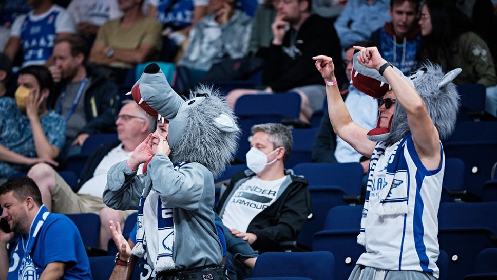 Вълци подкрепяха Финландия в Берлин