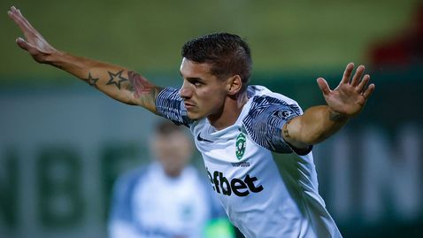  Лудогорец завладя върха за едно полувреме във Враца и към този момент гледа към Бетис 