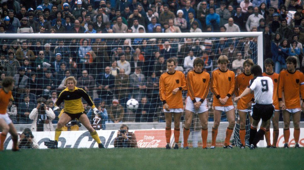 Почина легендарен вратар на Аякс и Нидерландия, пазил в Аржентина'78