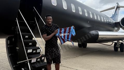 Онана вече позира с екипа на Трабзонспор