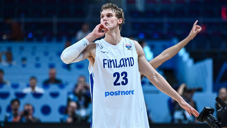 Лаури Маркканен който отбеляза 17 точки за победата на националния