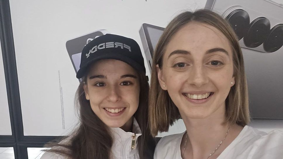 Олимпийската вицешампионка по художествена гимнастика от Париж 2024 Боряна Калейн