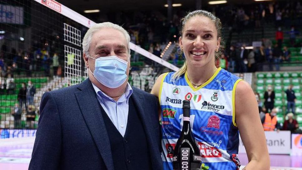 Христина Вучкова с 11 точки и MVP в дебюта си за Конеляно