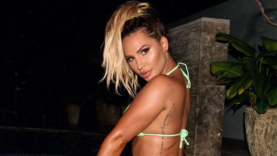 Фенка на Чикаго Булс разтуптя мъжките сърца с предизвикателни кадри