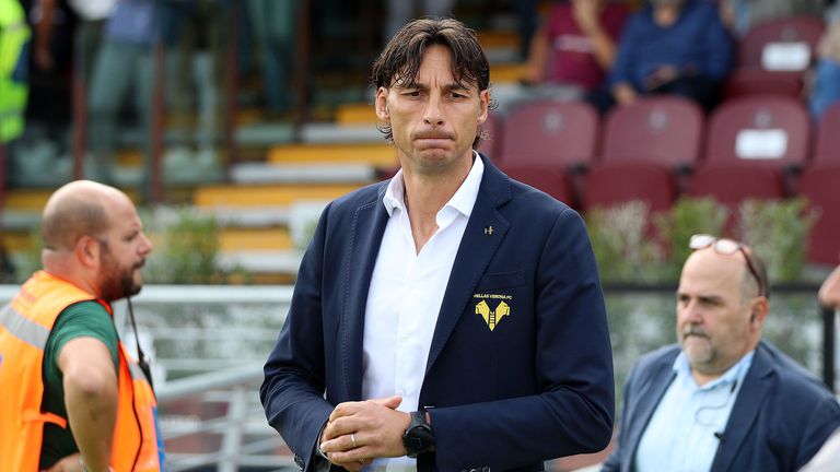 Ръководството на Верона прие оставката на своя старши треньор Габриеле