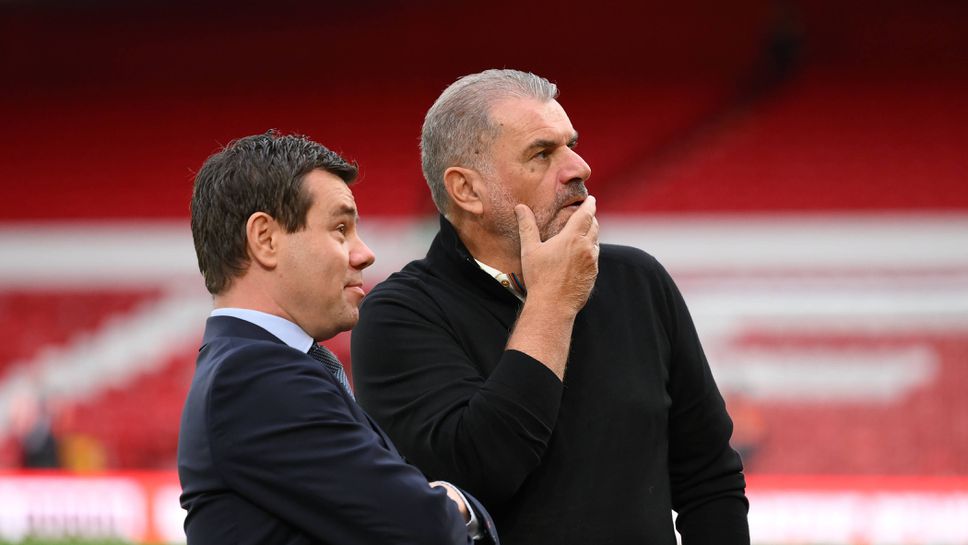 Нюкасъл плати, за да вземе директор на Нотингам Форест